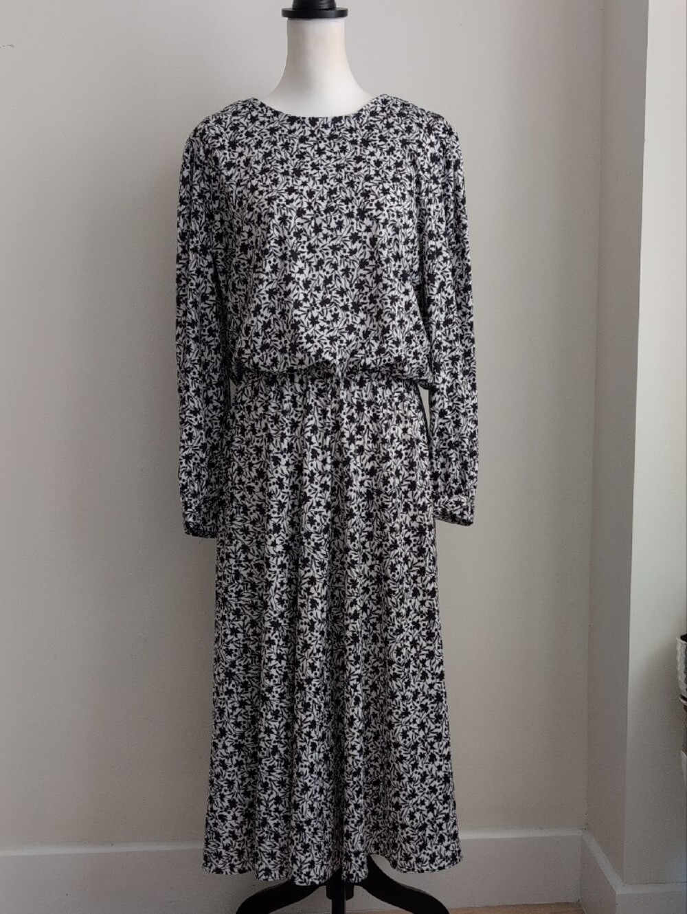 Vintage 80's Bedford Fair Black White Floral Midi Dress Long Sleeve Blouson